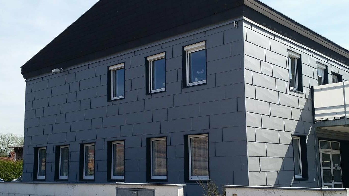 Renovering av fasade med PREFA fasadepanel FX.12